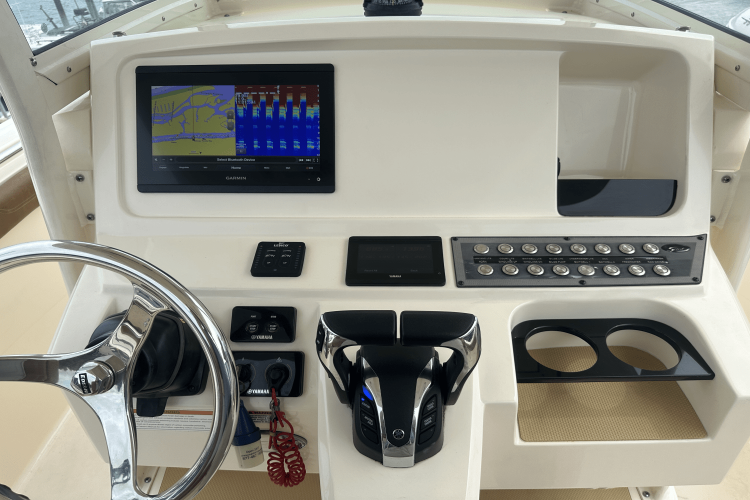 Slide: The Image of Scout 255 LXF 2021 - 19