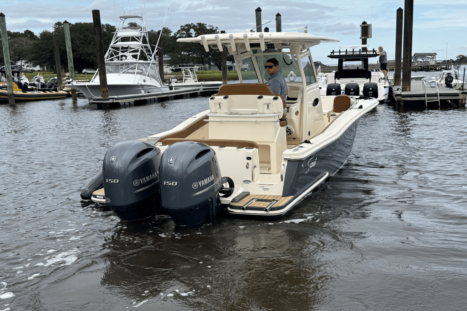 Slide: The Image of Scout 255 LXF 2021 - 2