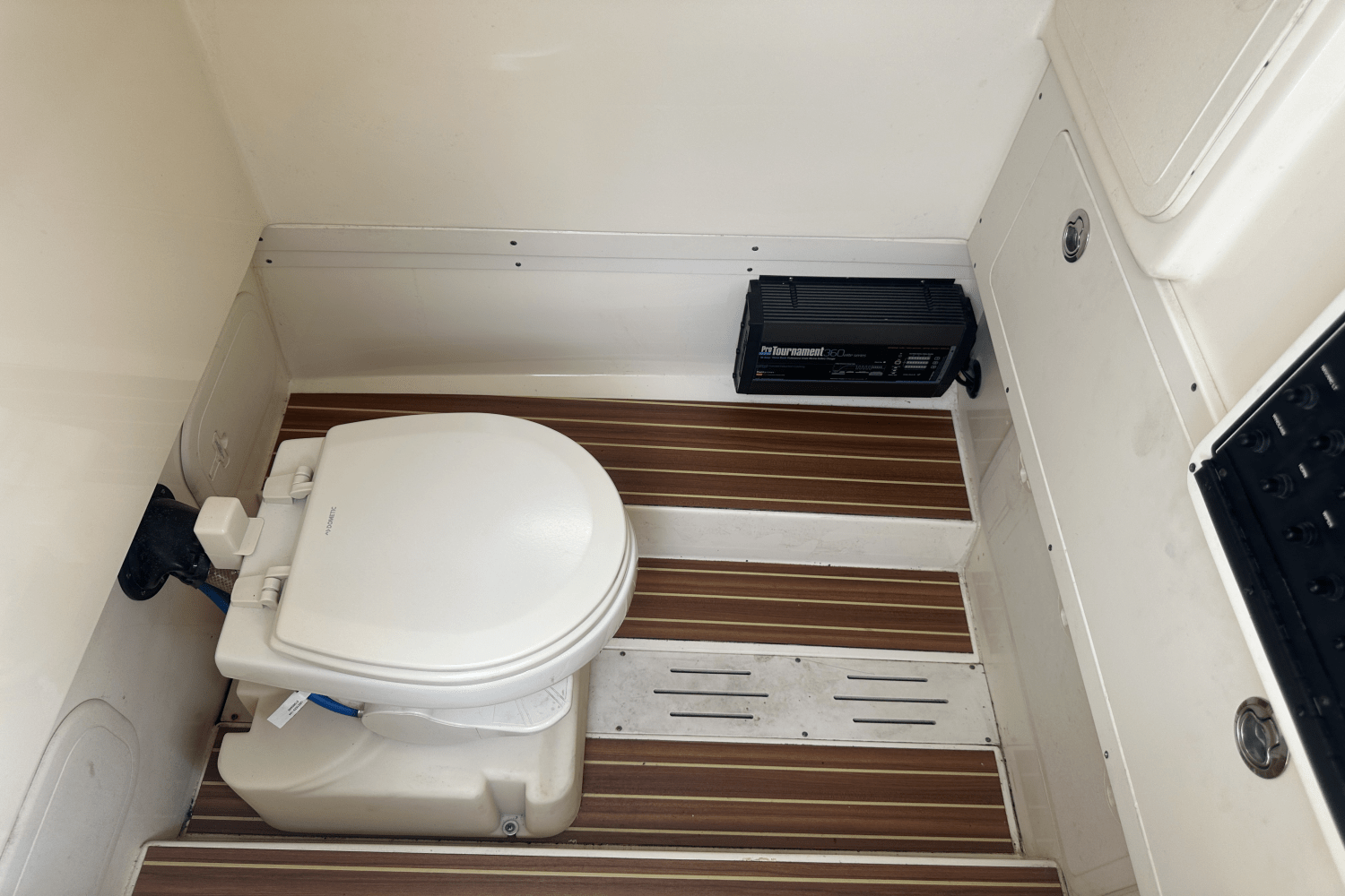 Slide: The Image of Scout 255 LXF 2021 - 28