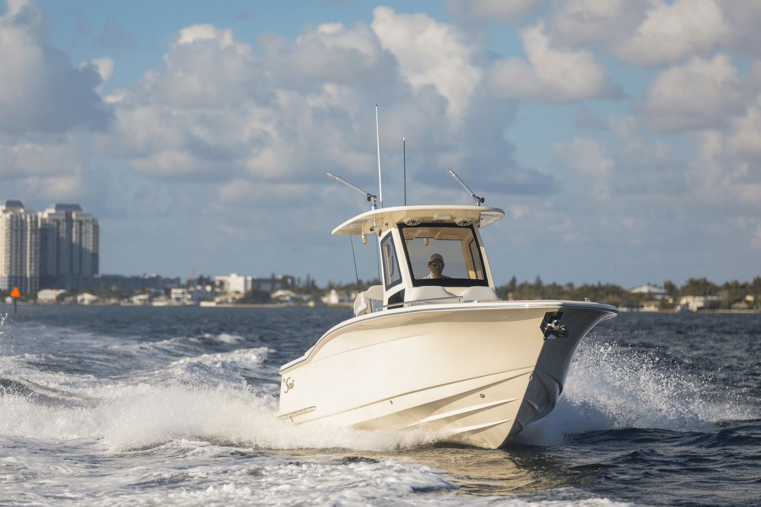 Slide: The Image of Scout 260 LXF 2024 - 1