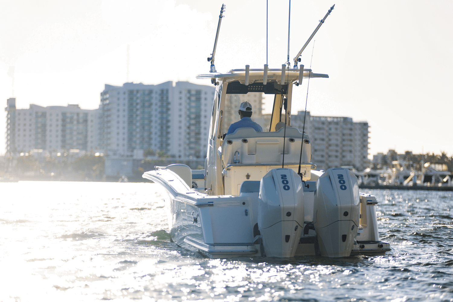 Slide: The Image of Scout 260 LXF 2024 - 12