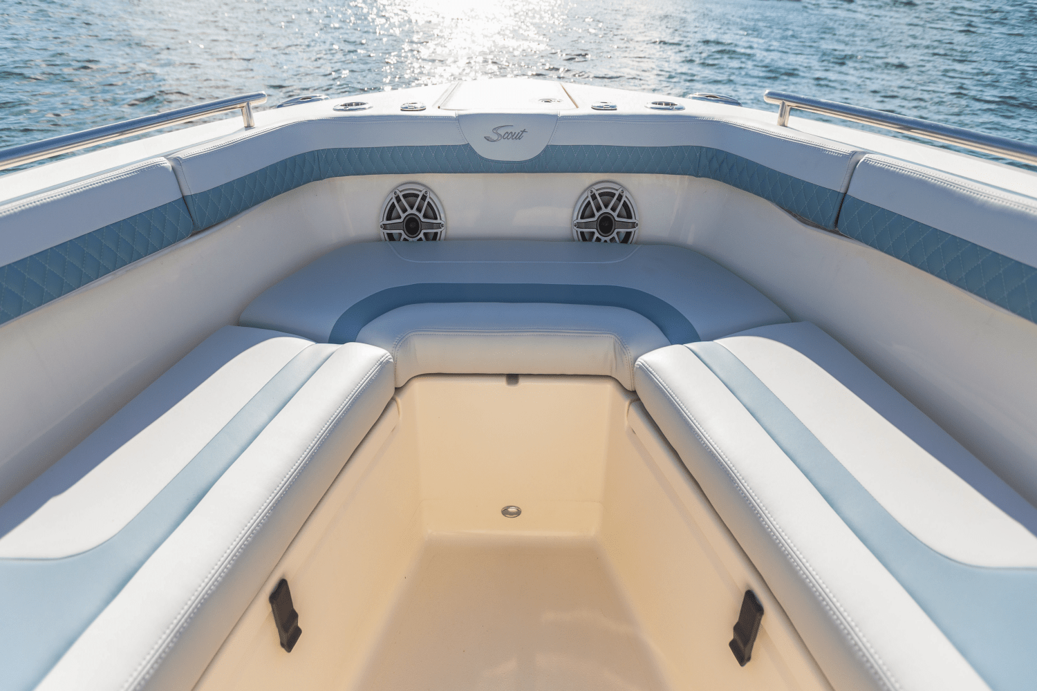 Slide: The Image of Scout 260 LXF 2024 - 19