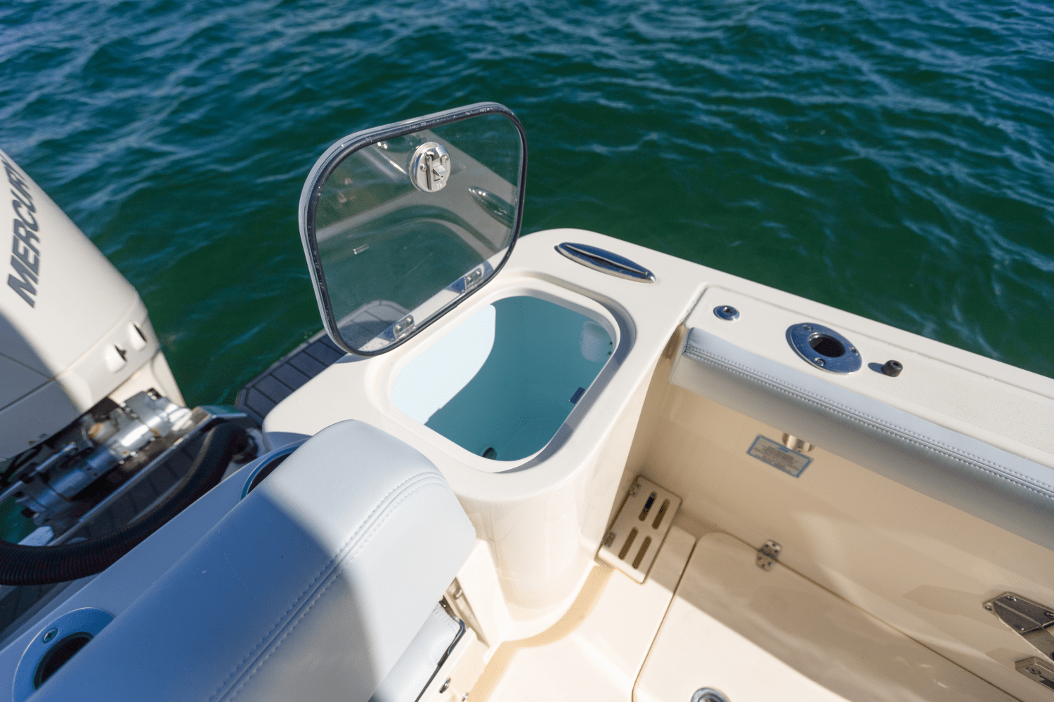 Slide: The Image of Scout 260 LXF 2024 - 37