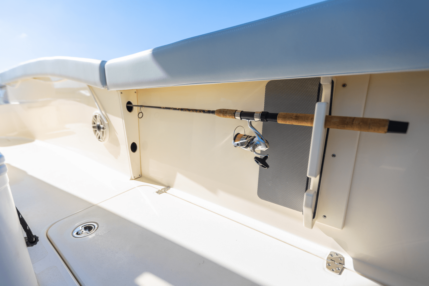 Slide: The Image of Scout 260 LXF 2024 - 38