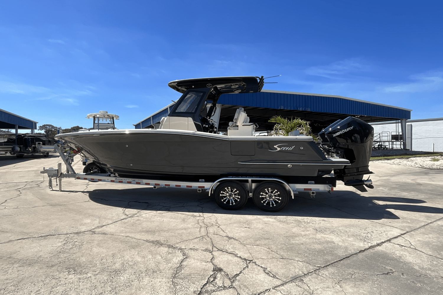 Slide: The Image of Scout 260 LXF 2025 - 1