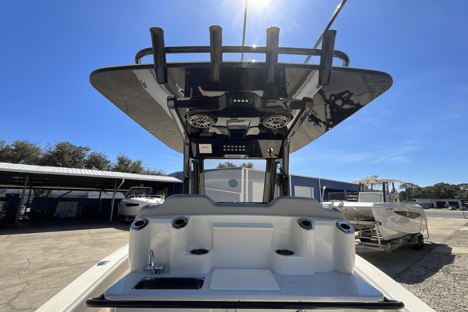 Slide: The Image of Scout 260 LXF 2025 - 9