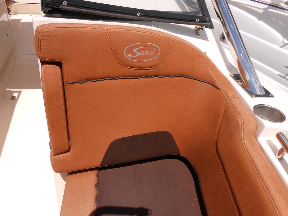 Slide: The Image of Scout 275 Dorado 2015 - 119