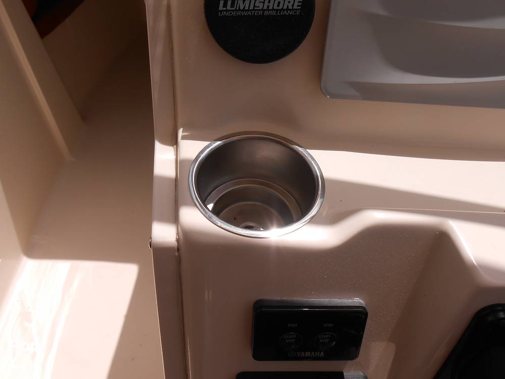 Slide: The Image of Scout 275 Dorado 2015 - 157