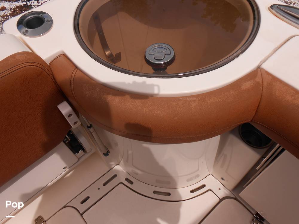 Slide: The Image of Scout 275 Dorado 2015 - 42