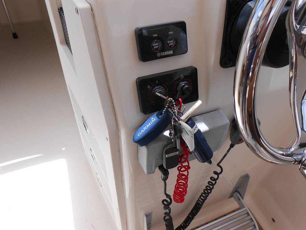Slide: The Image of Scout 275 Dorado 2015 - 83
