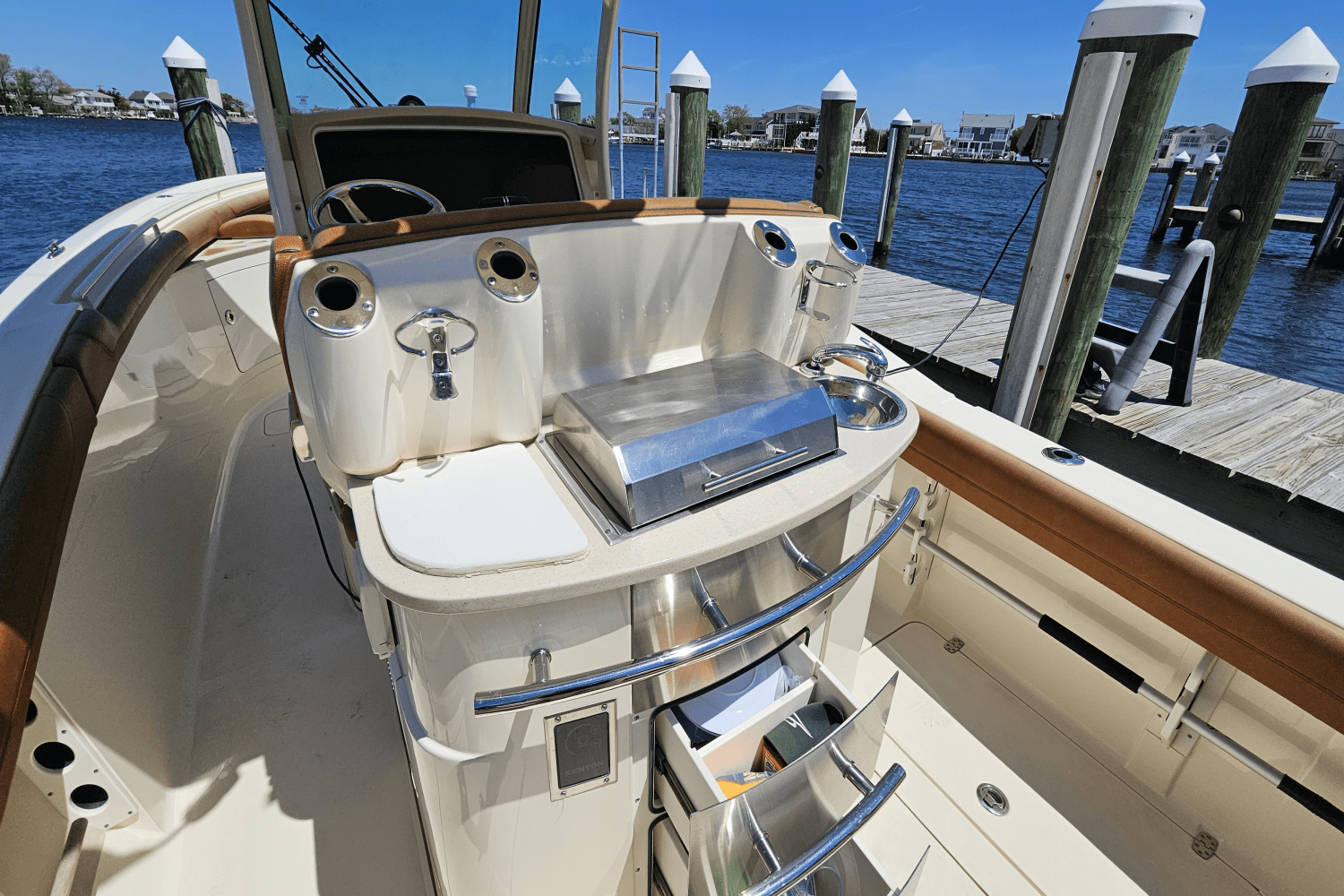 Slide: The Image of Scout 275 LXF 2016 - 12