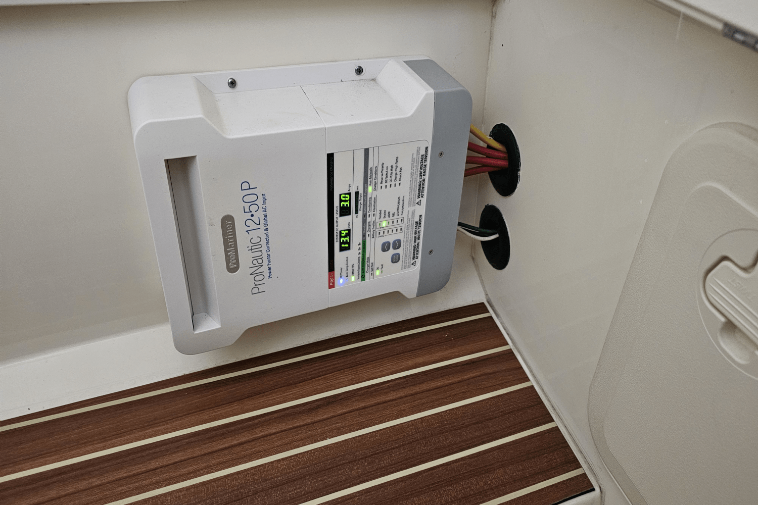 Slide: The Image of Scout 275 LXF 2016 - 40