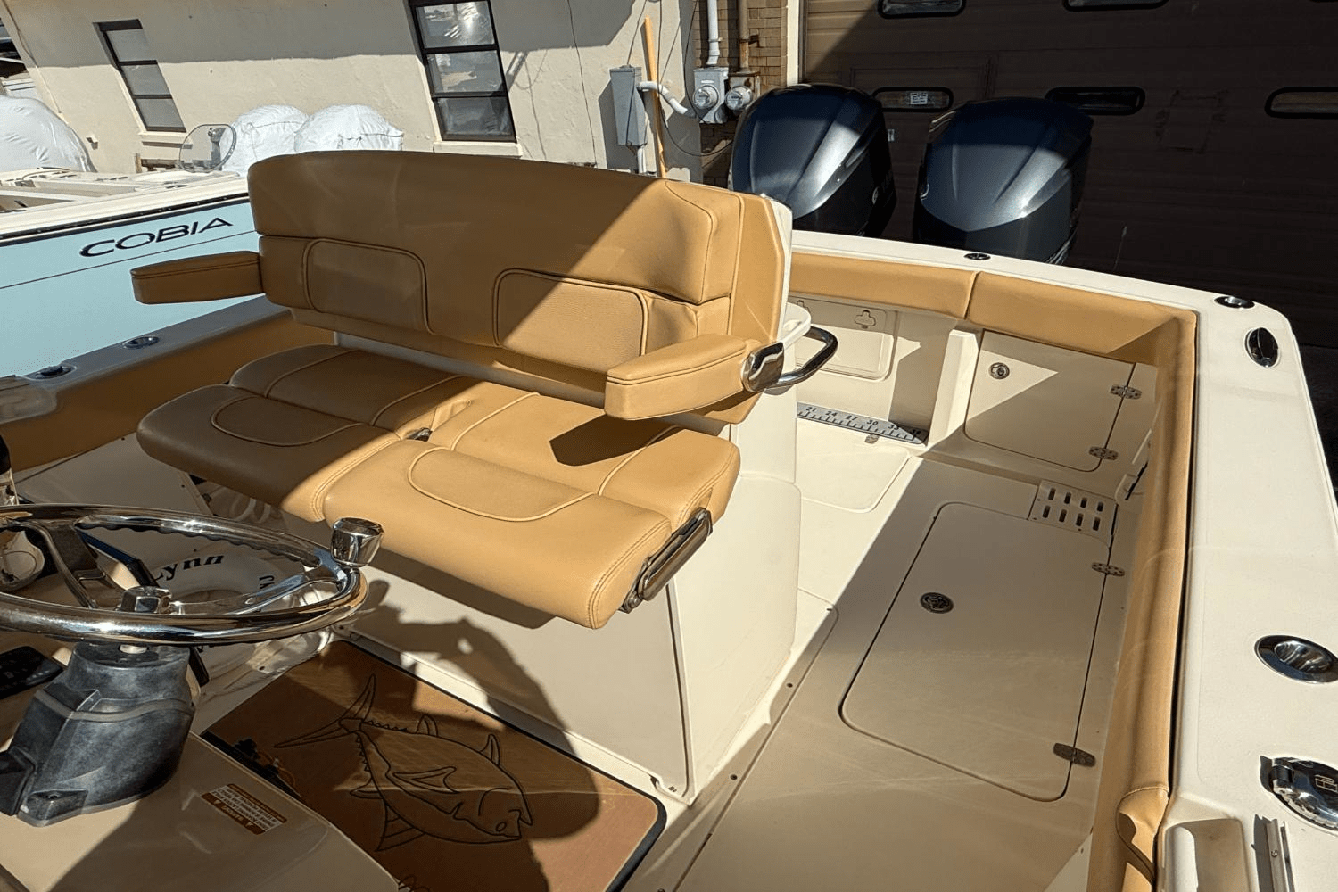 Slide: The Image of Scout 300 LXF 2015 - 10