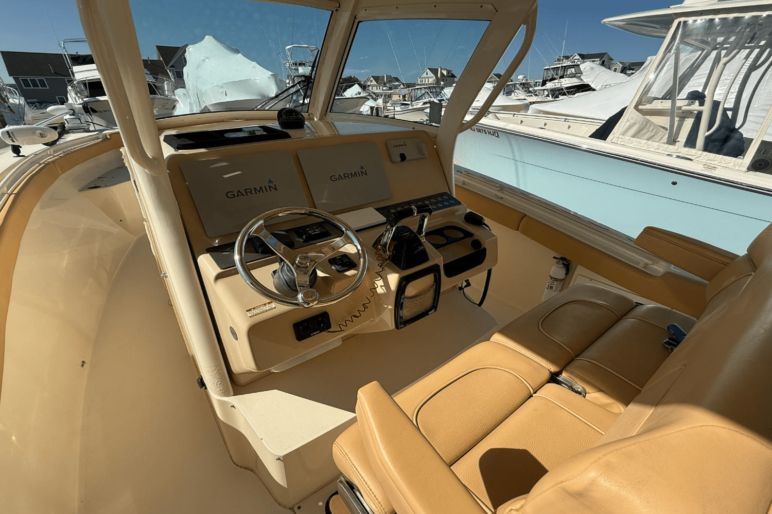 Slide: The Image of Scout 300 LXF 2015 - 12