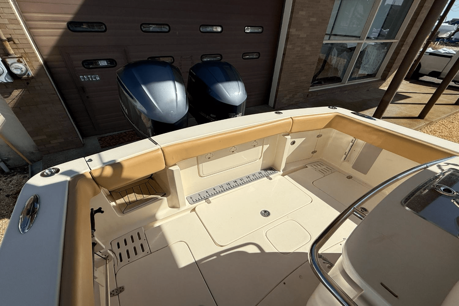 Slide: The Image of Scout 300 LXF 2015 - 7