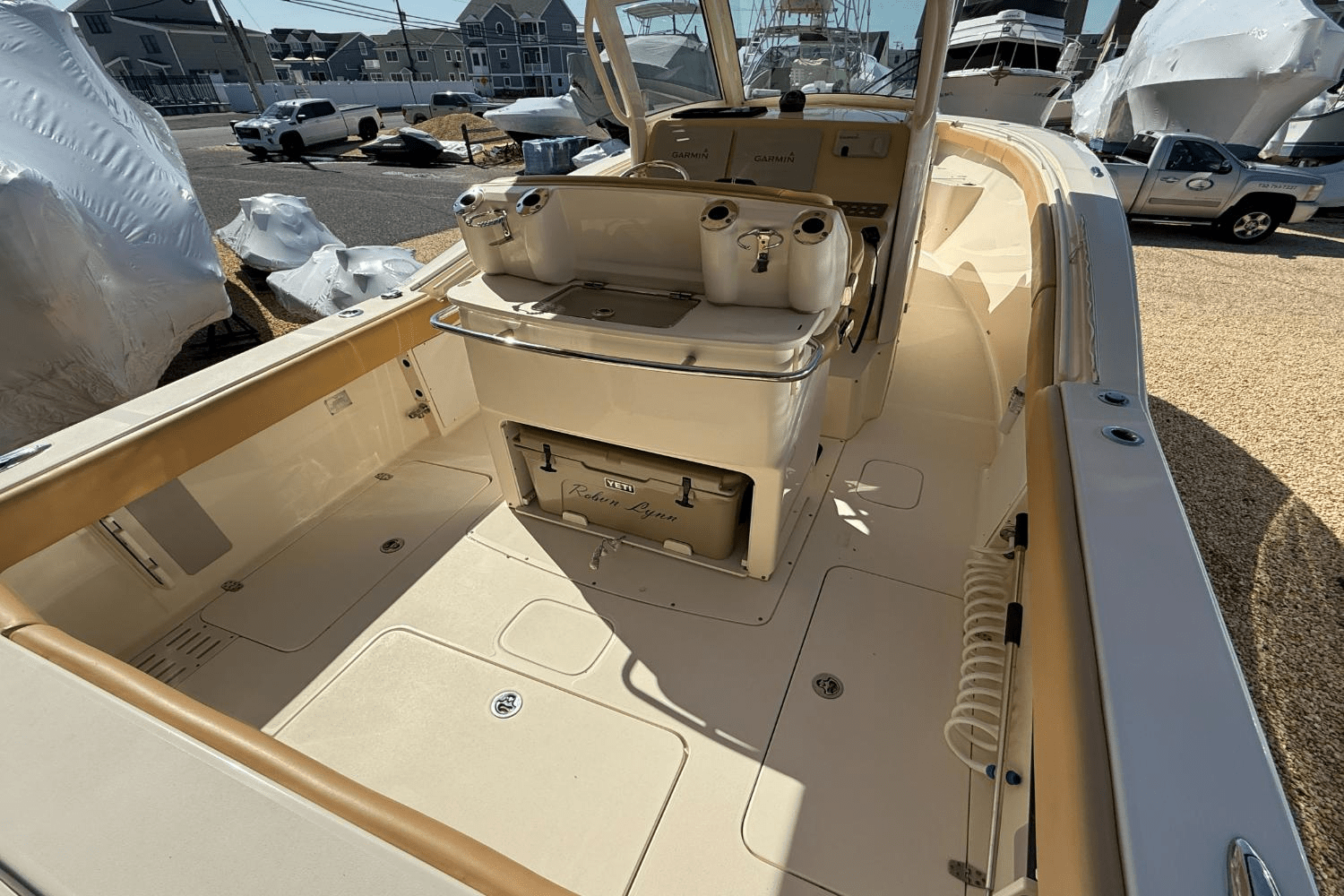 Slide: The Image of Scout 300 LXF 2015 - 8