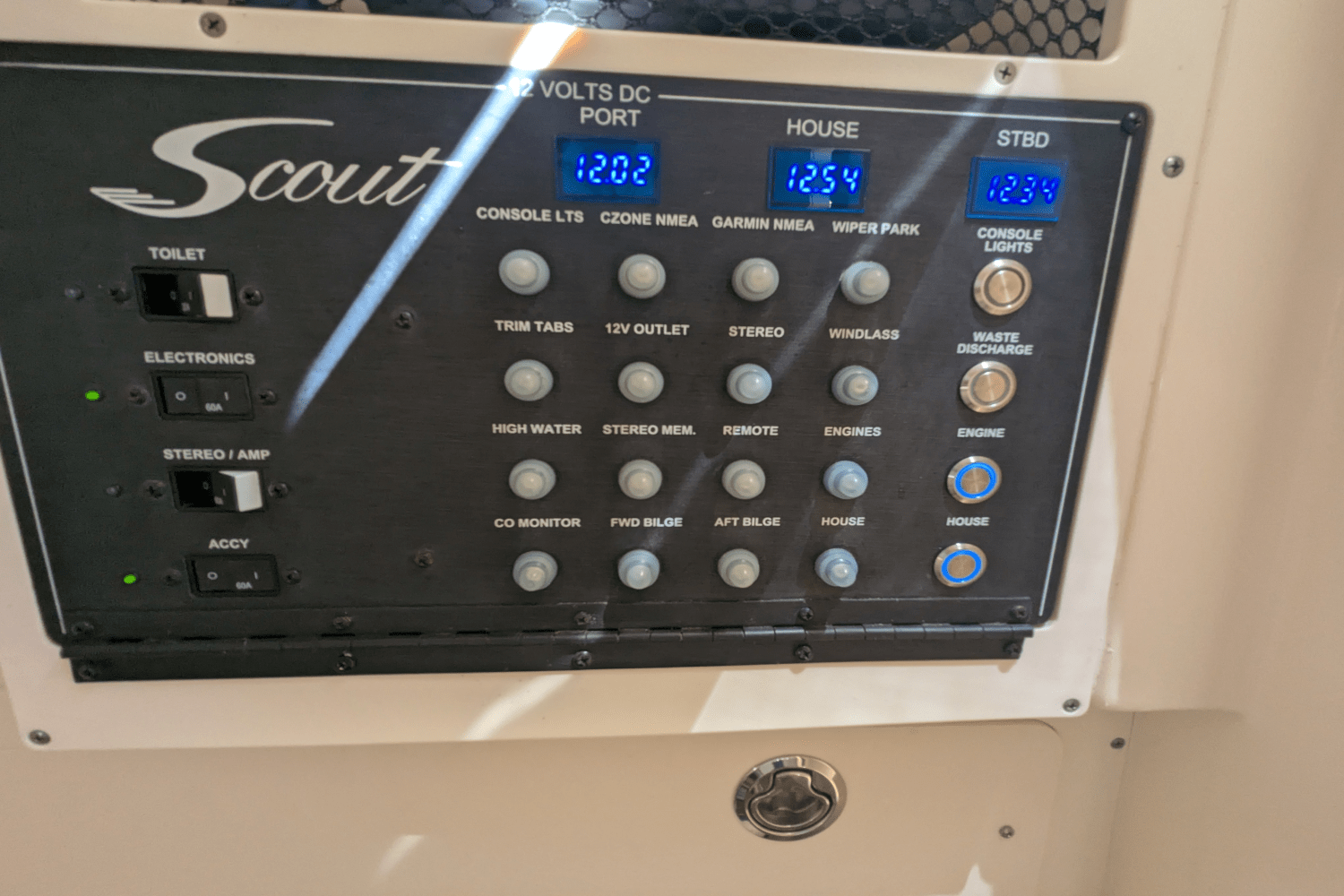 Slide: The Image of Scout 300 LXF 2020 - 49