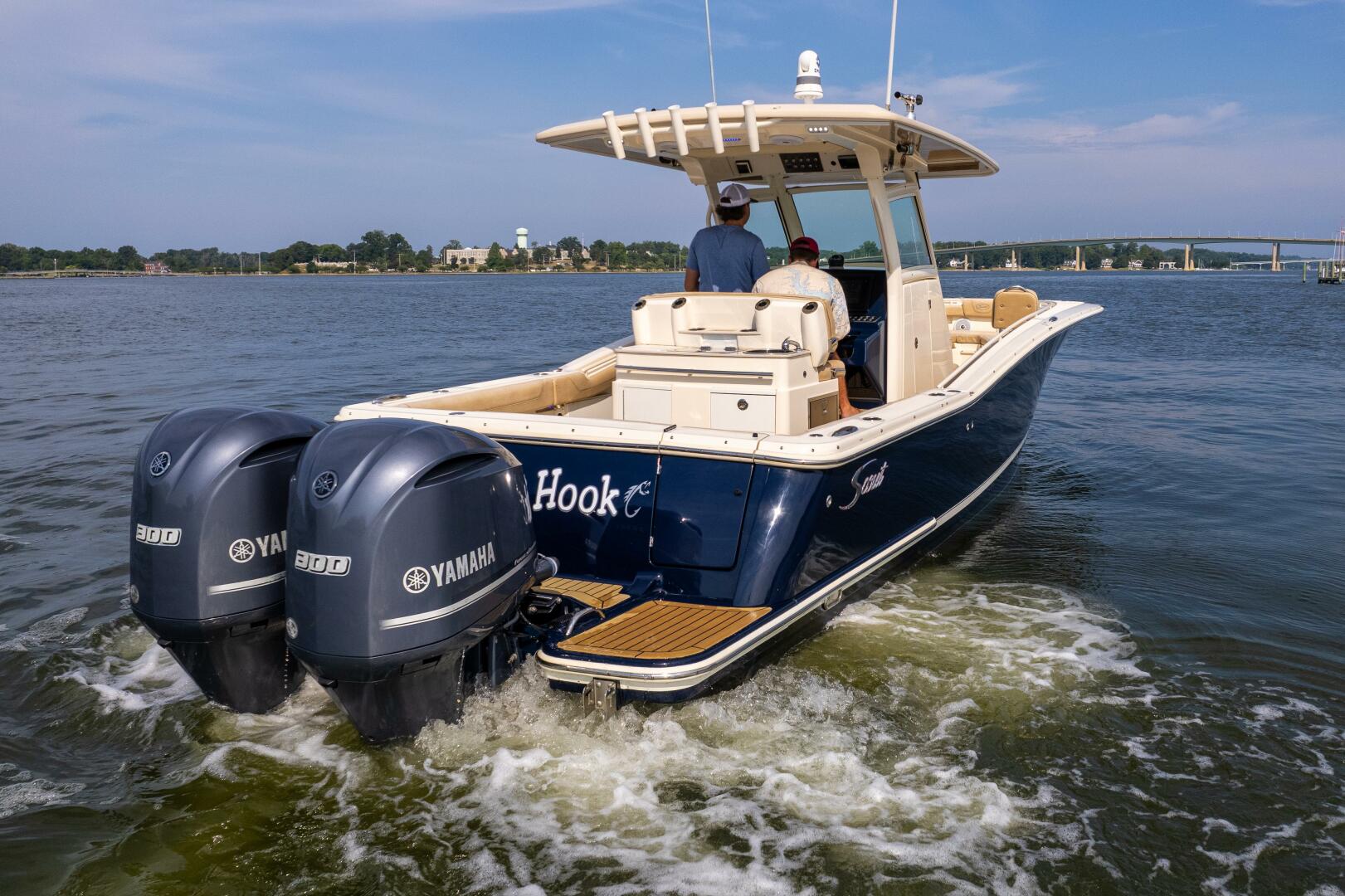 Slide: The Image of Scout 320 LXF 2015 - 18