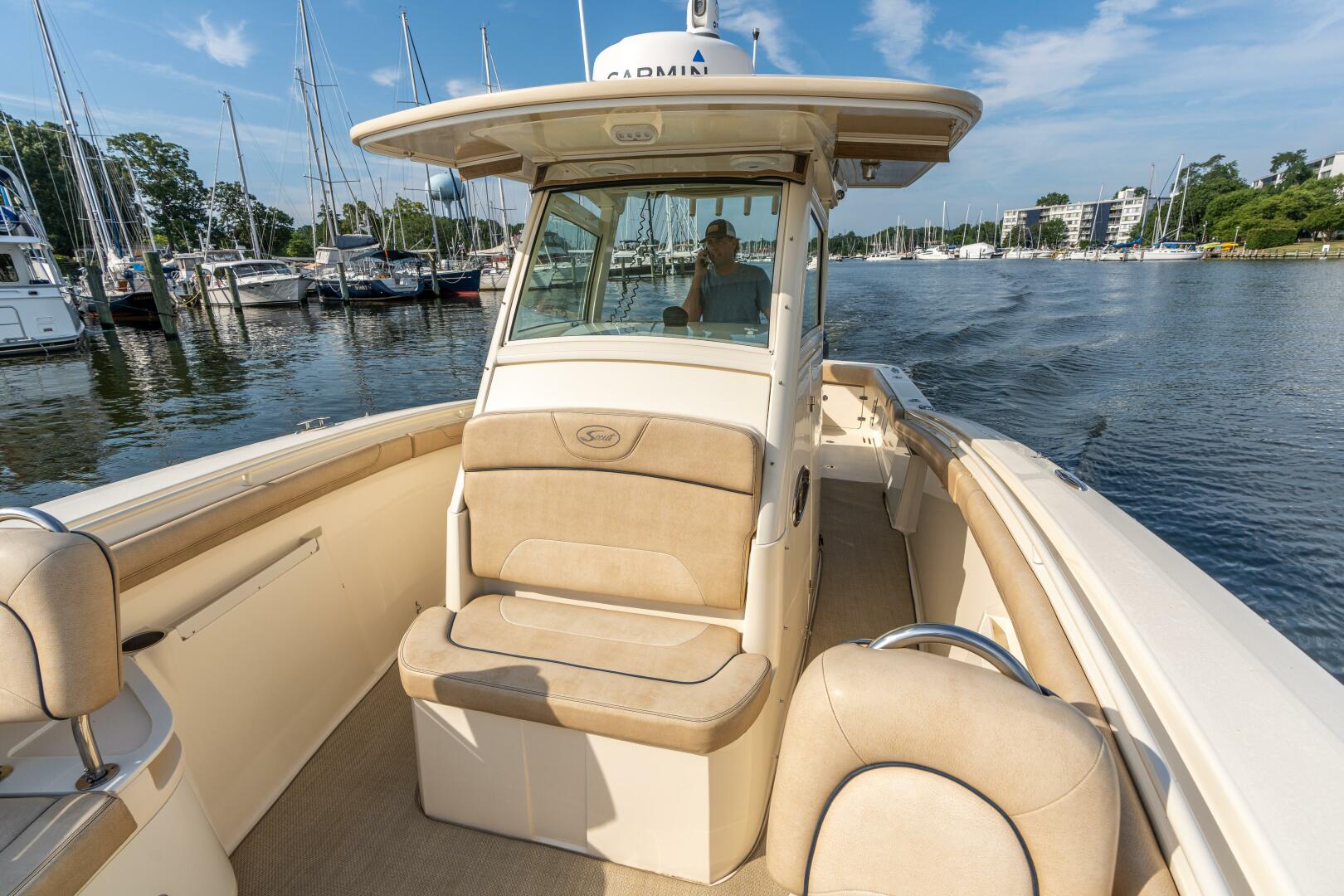 Slide: The Image of Scout 320 LXF 2015 - 32