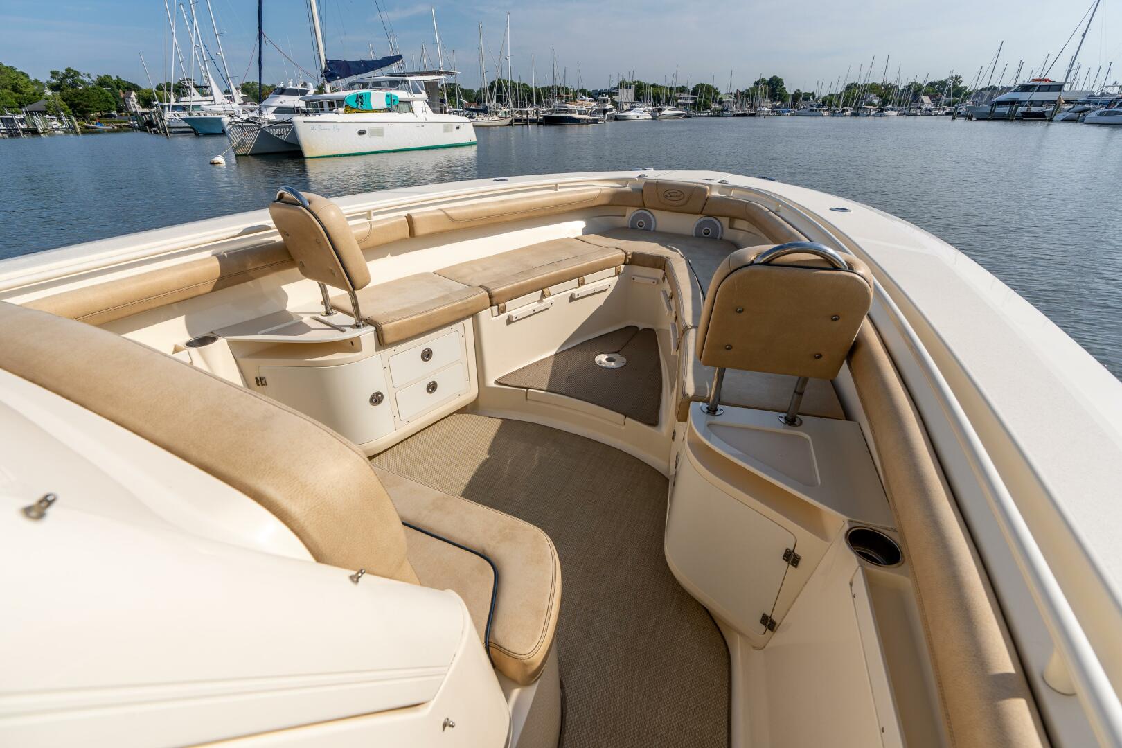 Slide: The Image of Scout 320 LXF 2015 - 33
