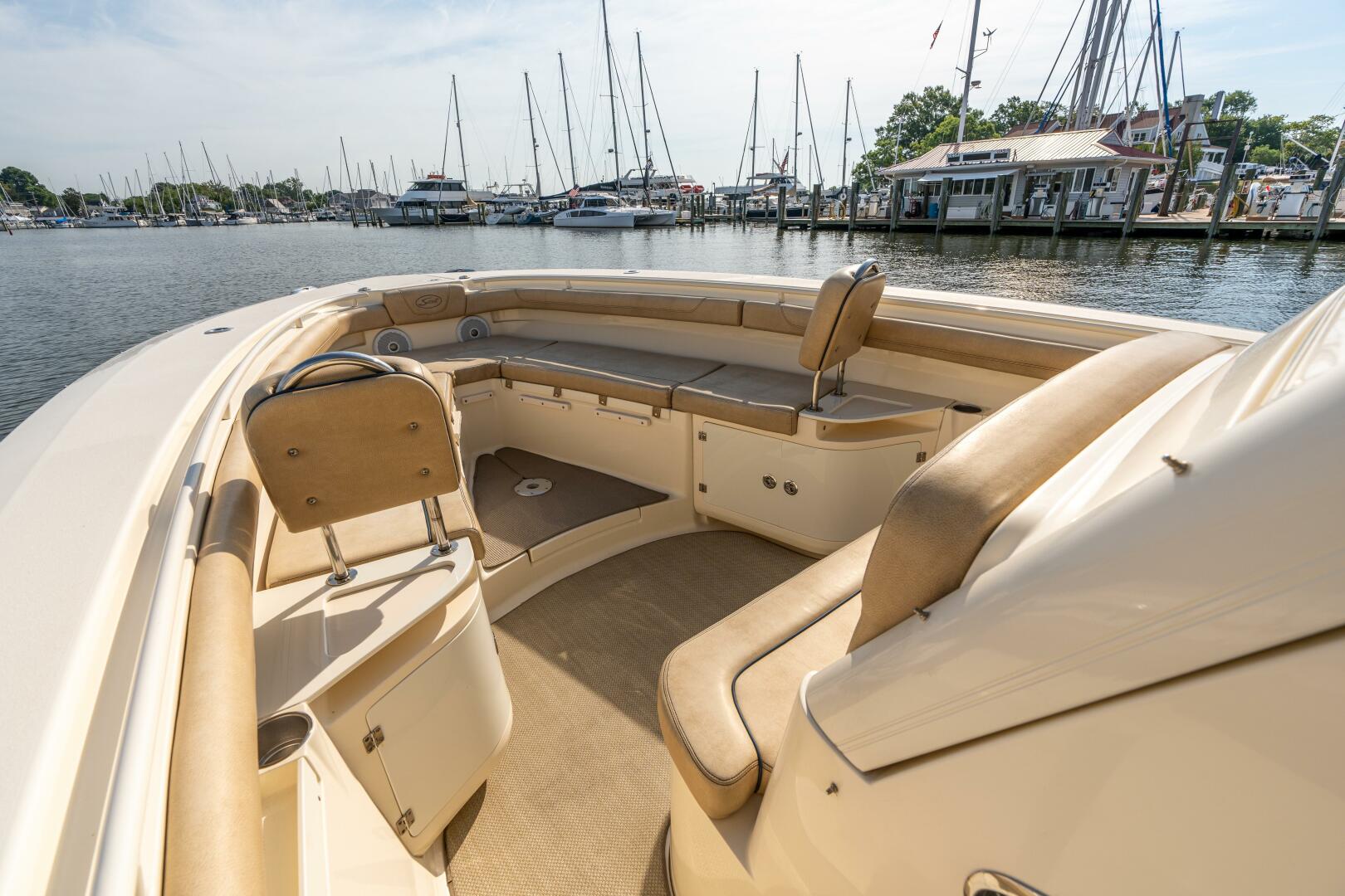 Slide: The Image of Scout 320 LXF 2015 - 34