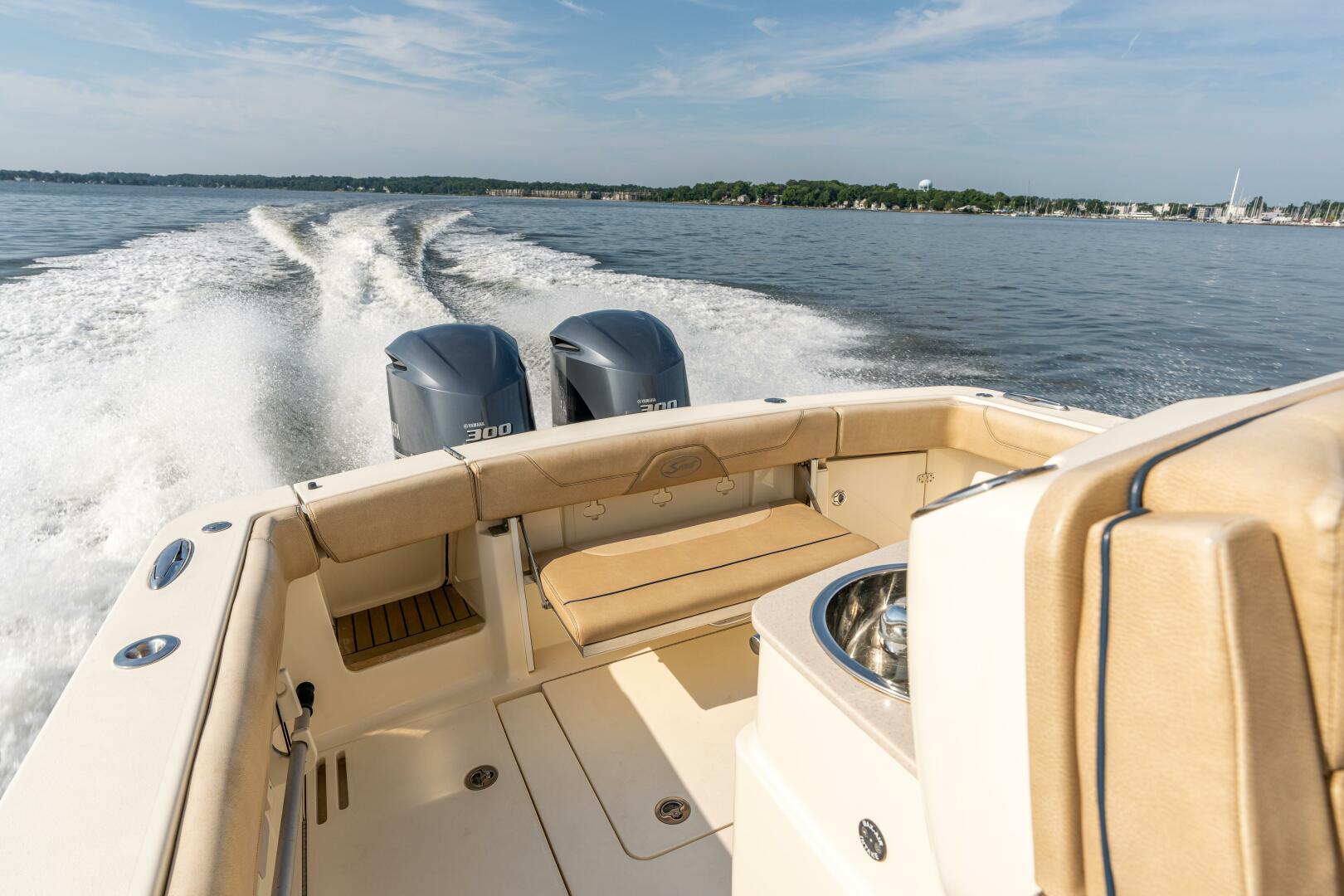 Slide: The Image of Scout 320 LXF 2015 - 37