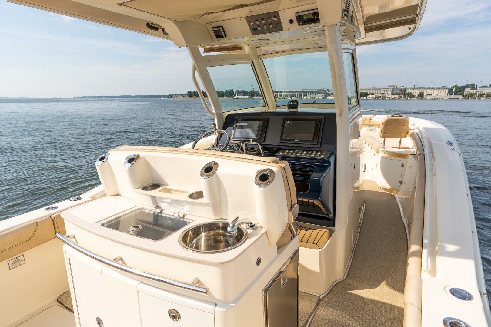 Slide: The Image of Scout 320 LXF 2015 - 42