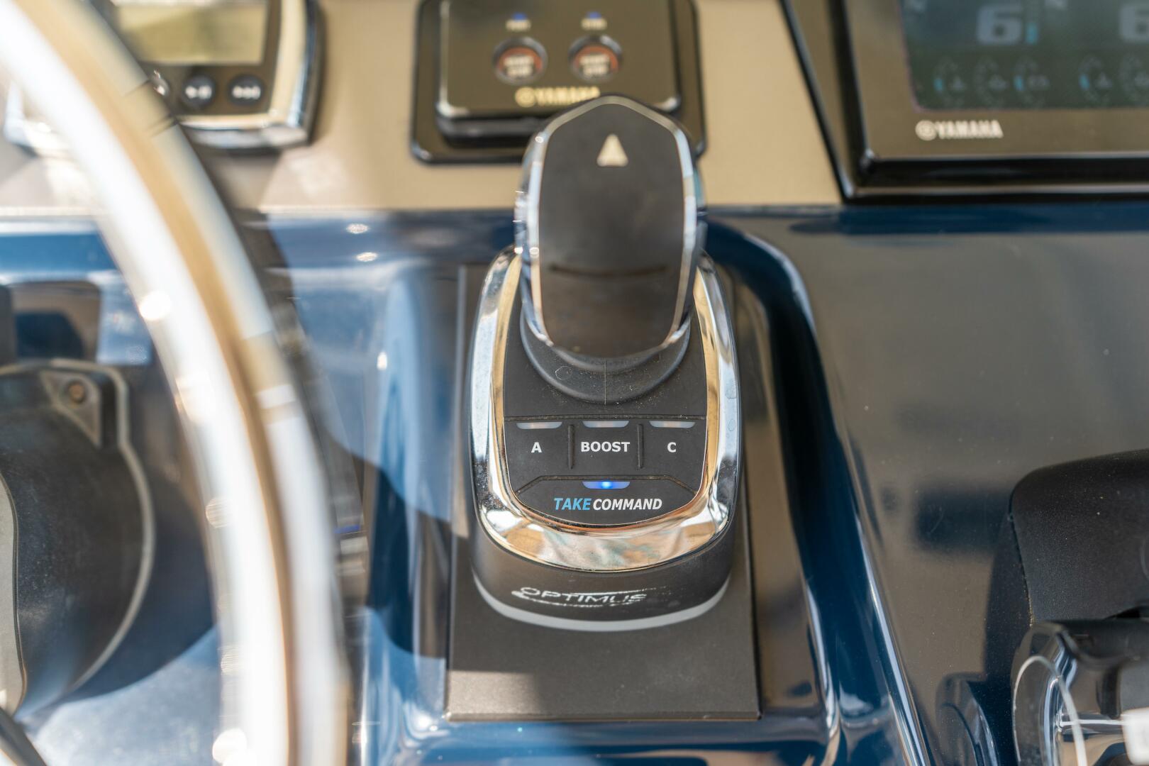 Slide: The Image of Scout 320 LXF 2015 - 47