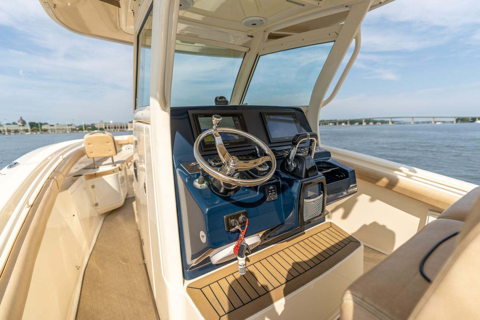Slide: The Image of Scout 320 LXF 2015 - 48