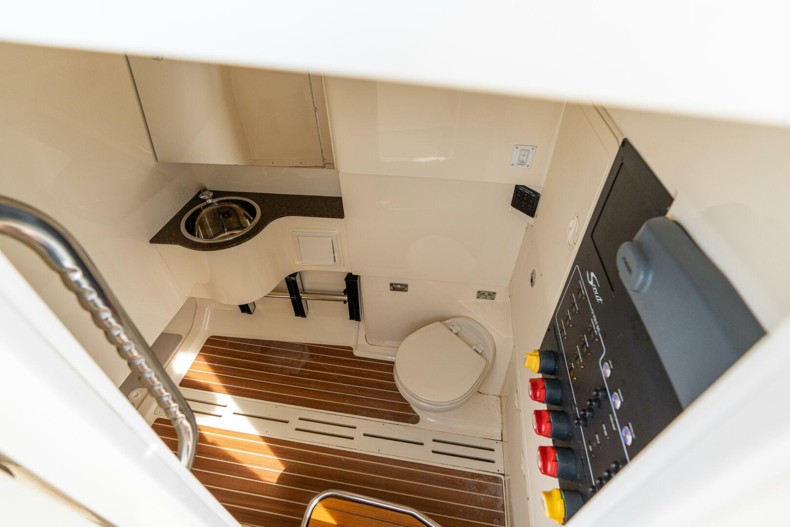 Slide: The Image of Scout 320 LXF 2015 - 52