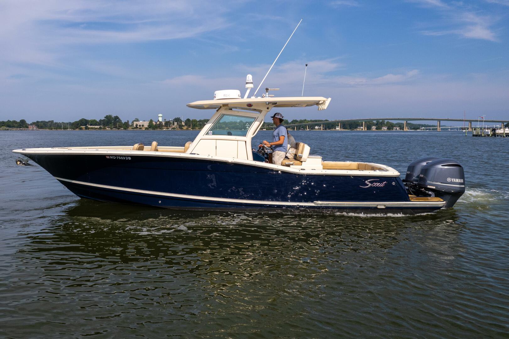 Slide: The Image of Scout 320 LXF 2015 - 60