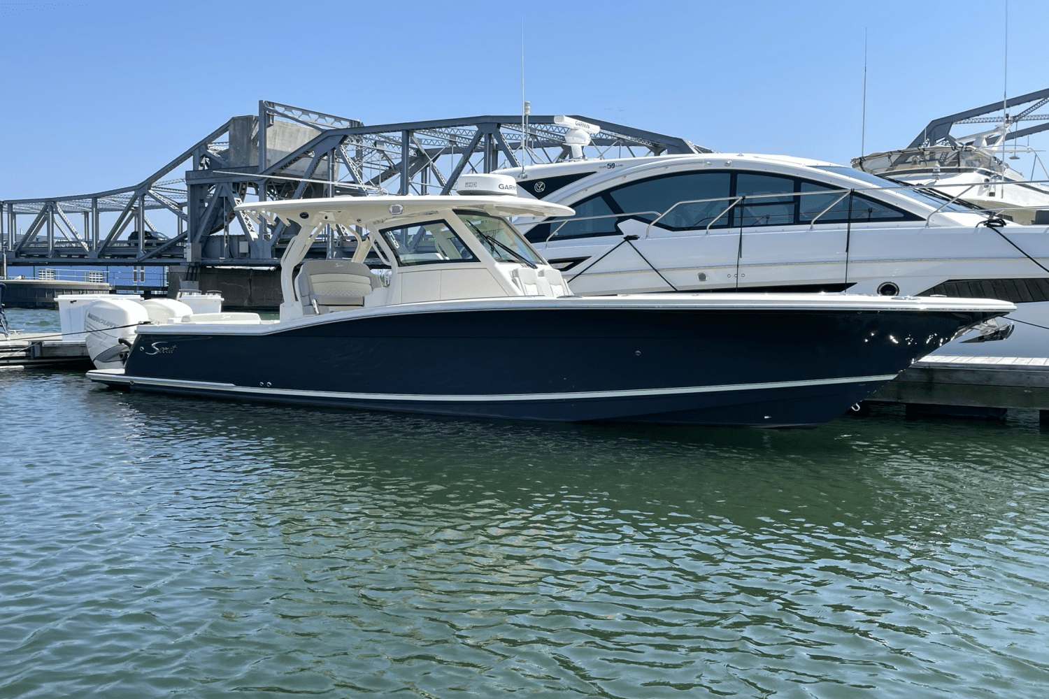 Slide: The Image of Scout 330 LXF 2023 - 1