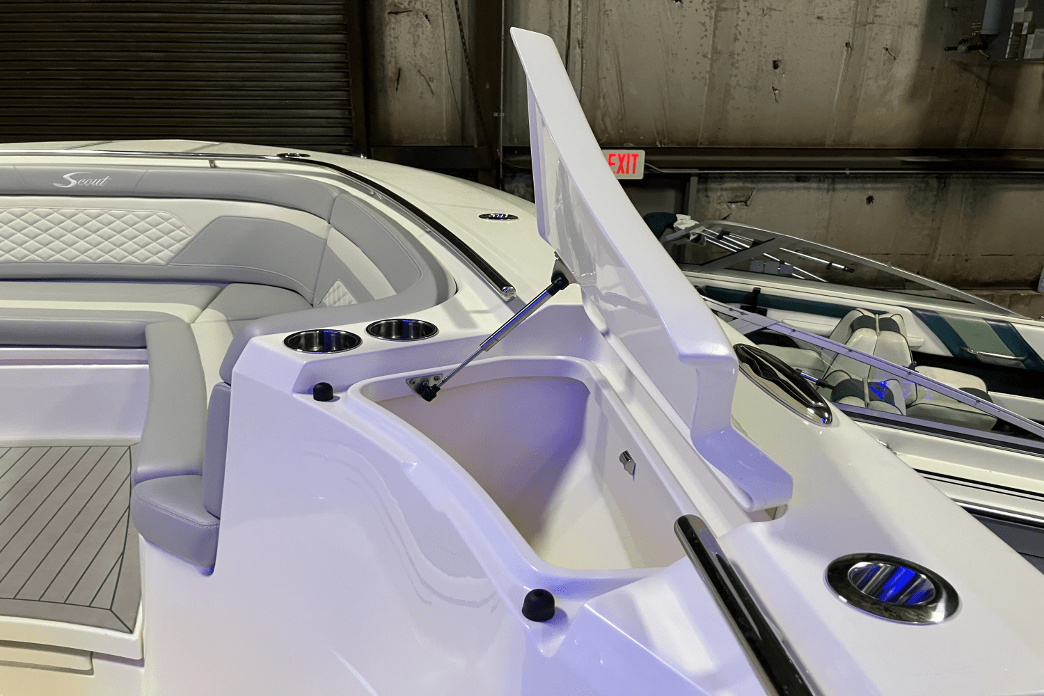 Slide: The Image of Scout 330 LXF 2023 - 24