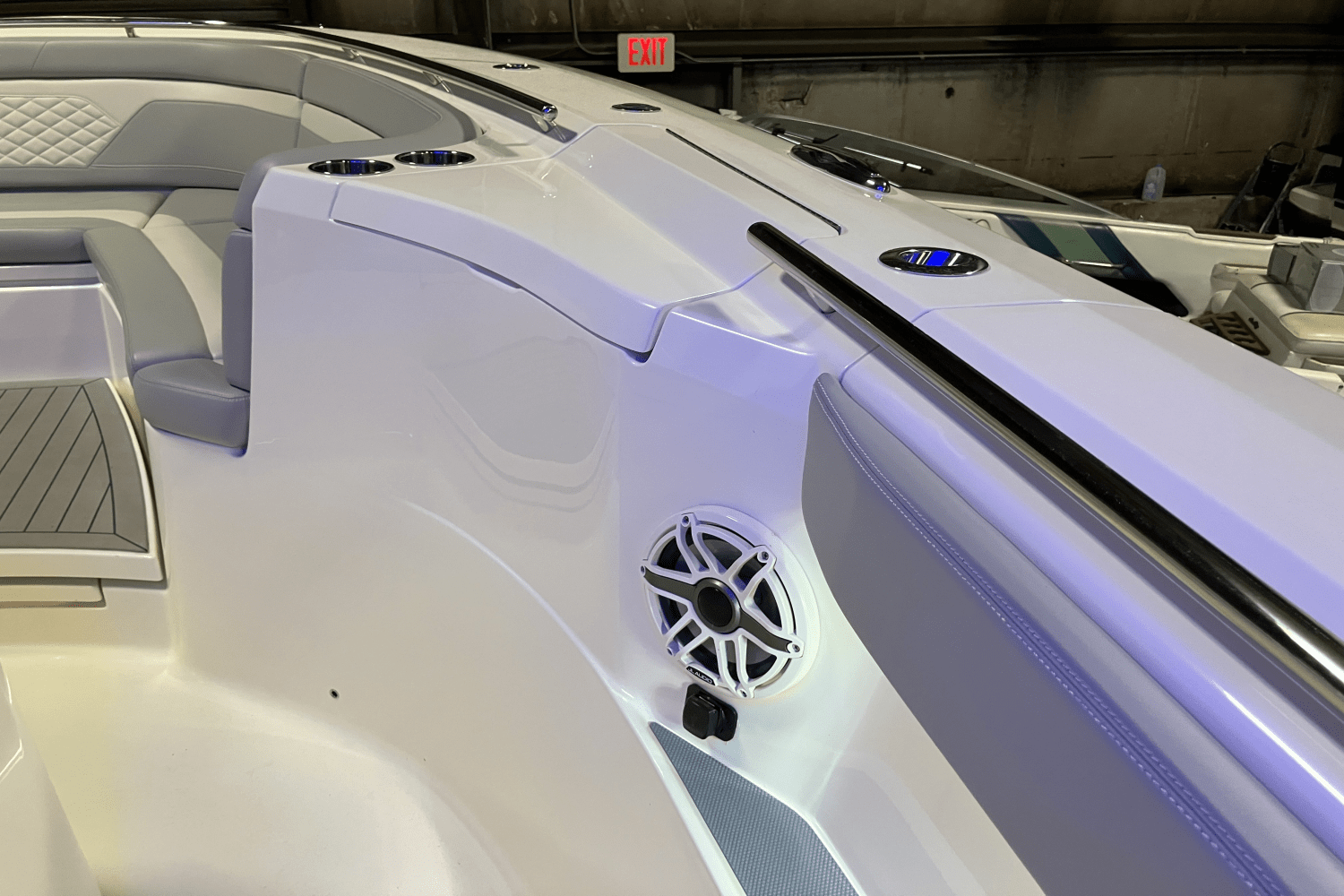 Slide: The Image of Scout 330 LXF 2023 - 31