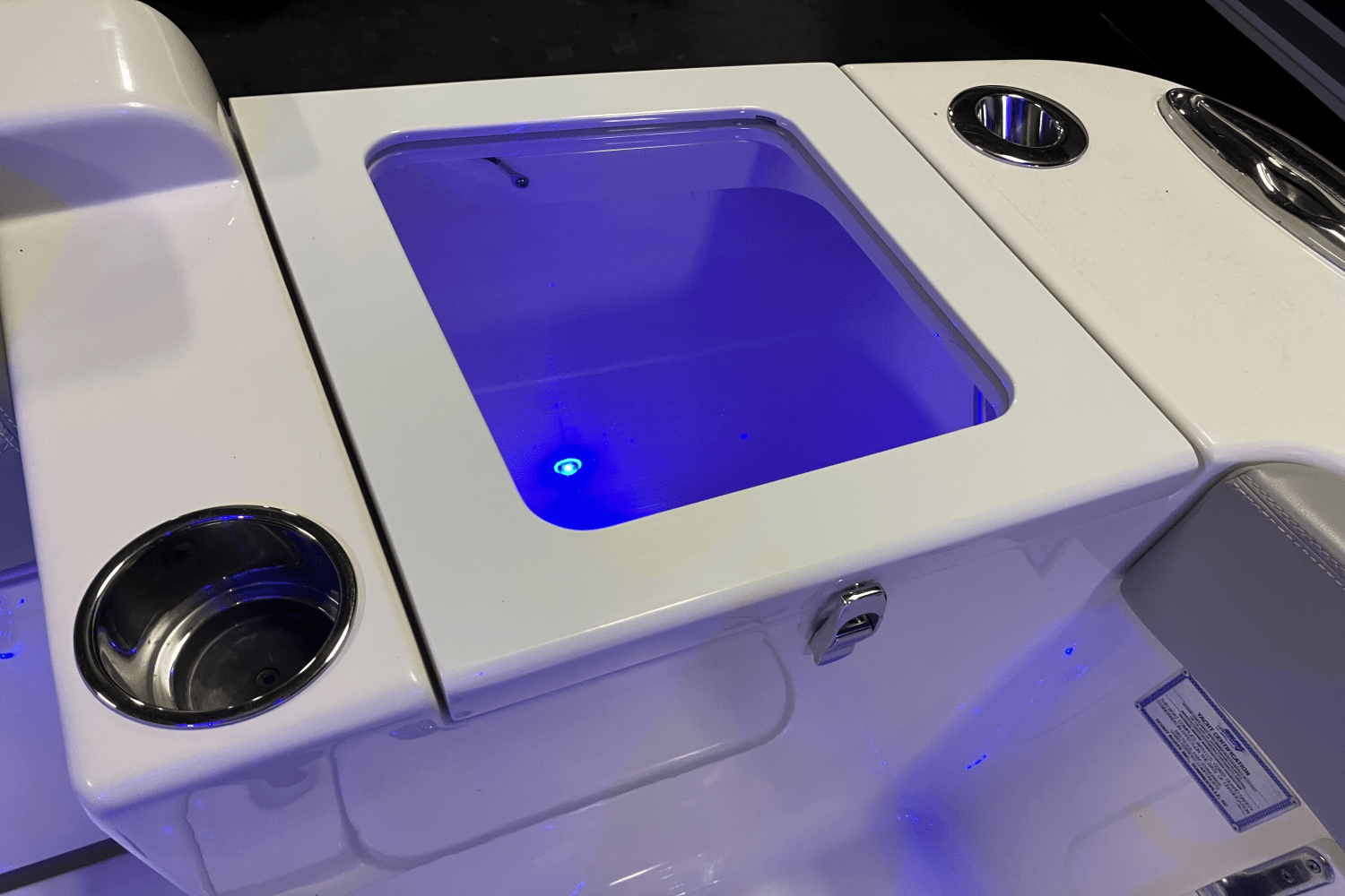 Slide: The Image of Scout 330 LXF 2023 - 46