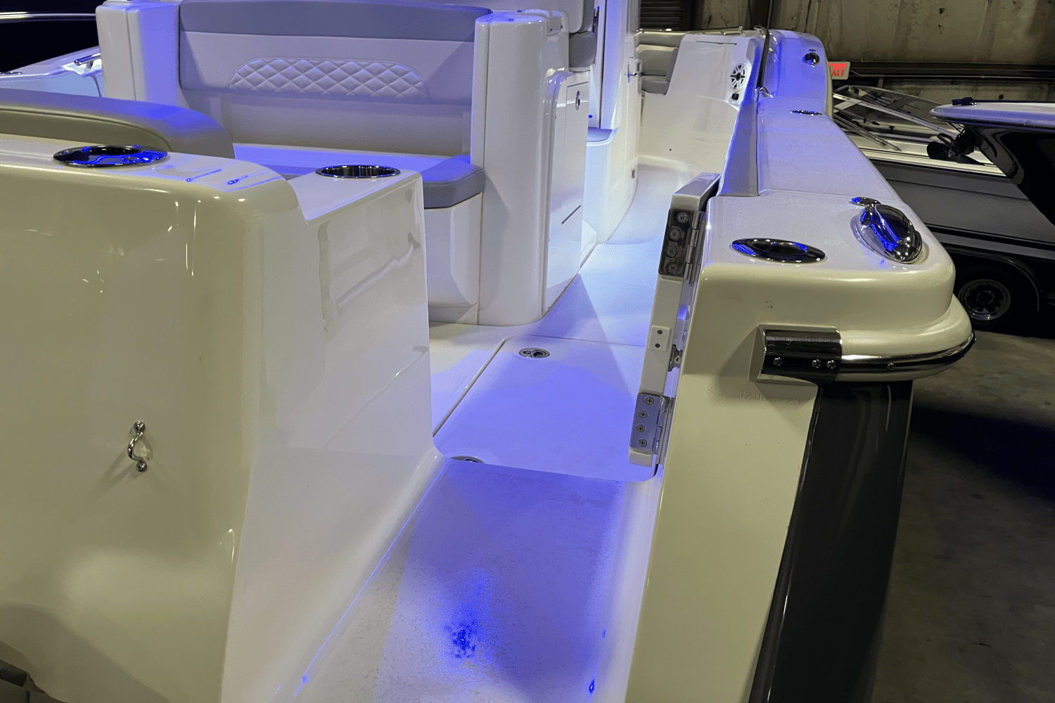 Slide: The Image of Scout 330 LXF 2023 - 47