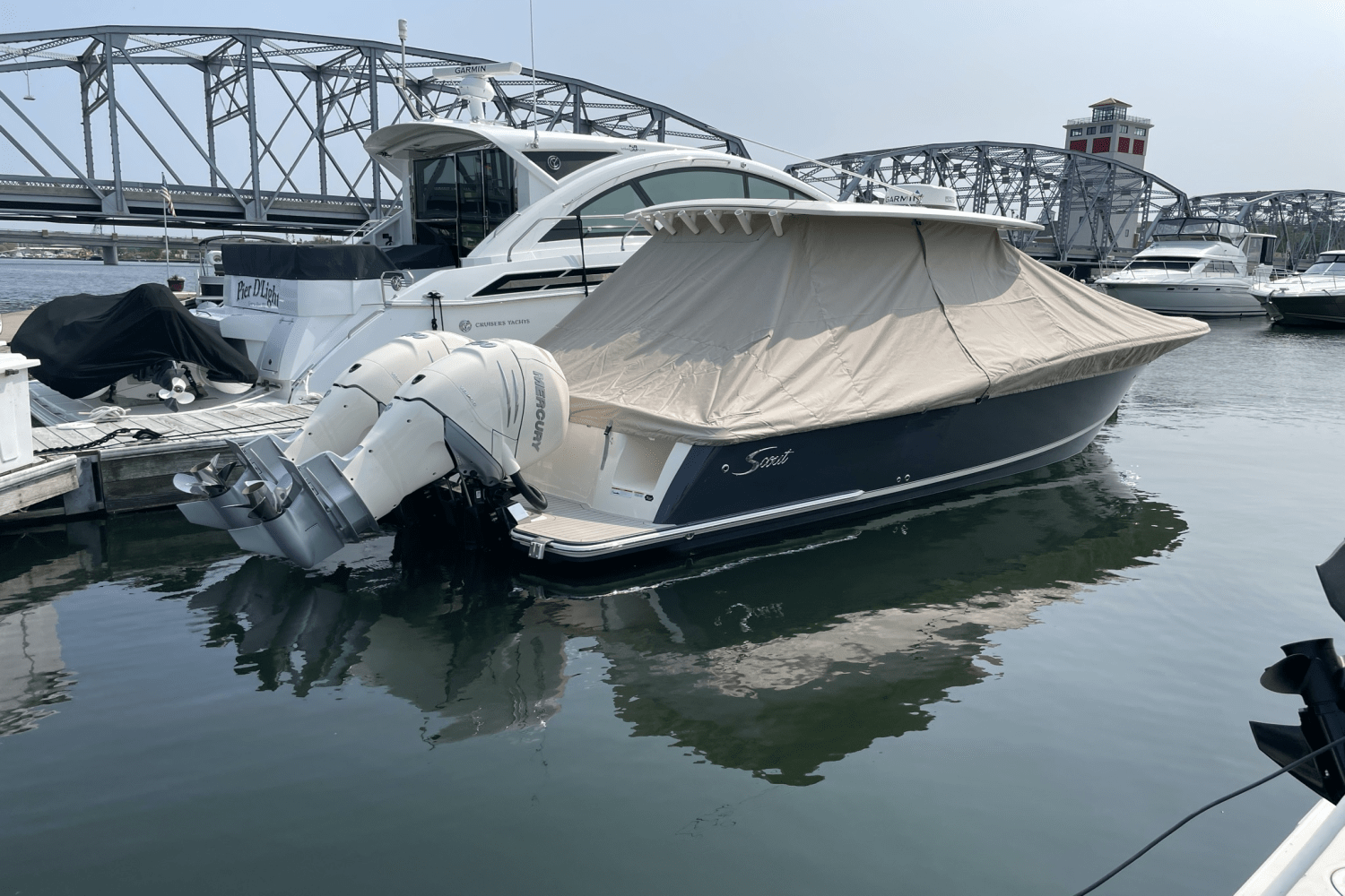 Slide: The Image of Scout 330 LXF 2023 - 5