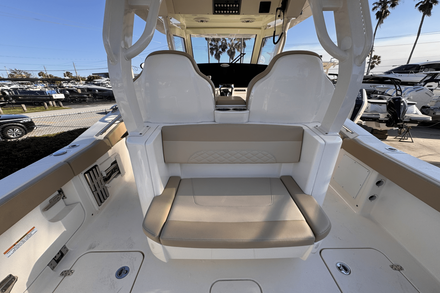 Slide: The Image of Scout 330 LXF 2024 - 11