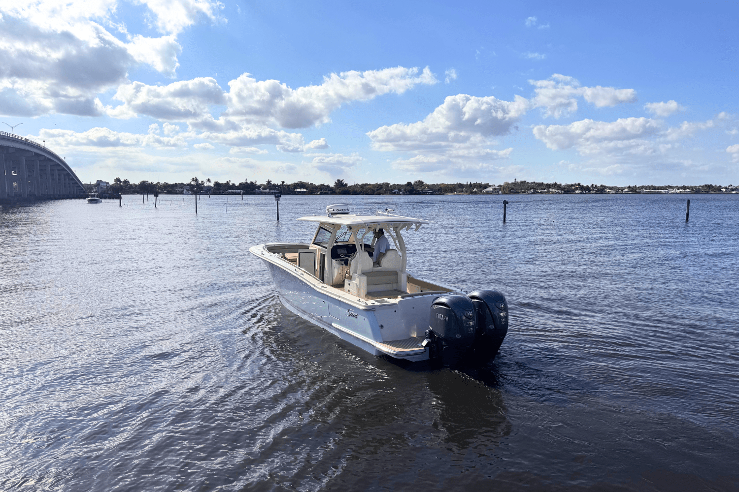 Slide: The Image of Scout 330 LXF 2024 - 2