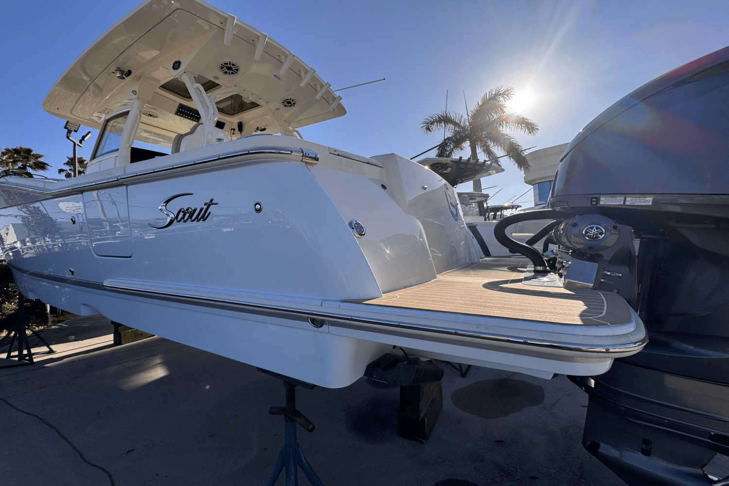 Slide: The Image of Scout 330 LXF 2024 - 4