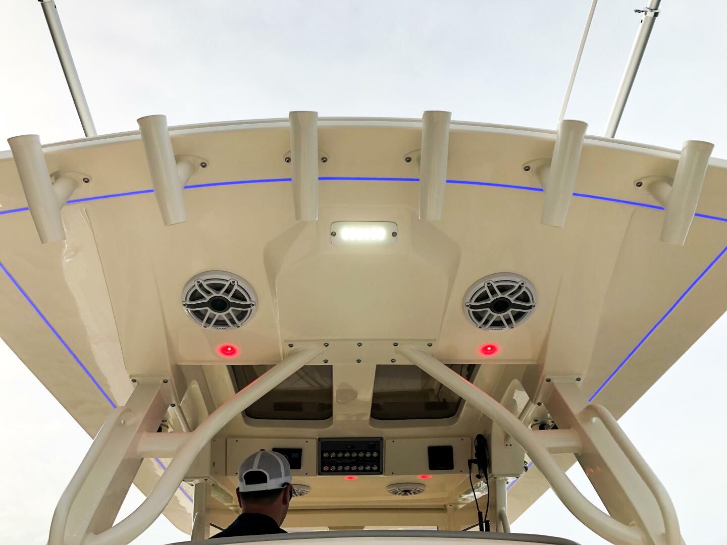 Slide: The Image of Scout 330 LXF 2025 - 5060588