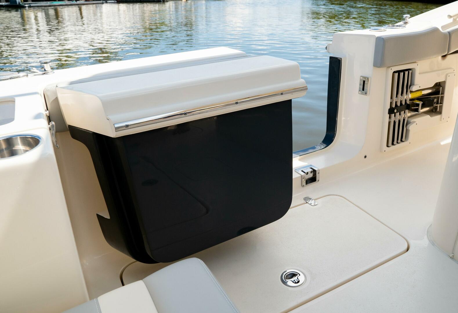 Slide: The Image of Scout 330 LXF 2025 - 5060597