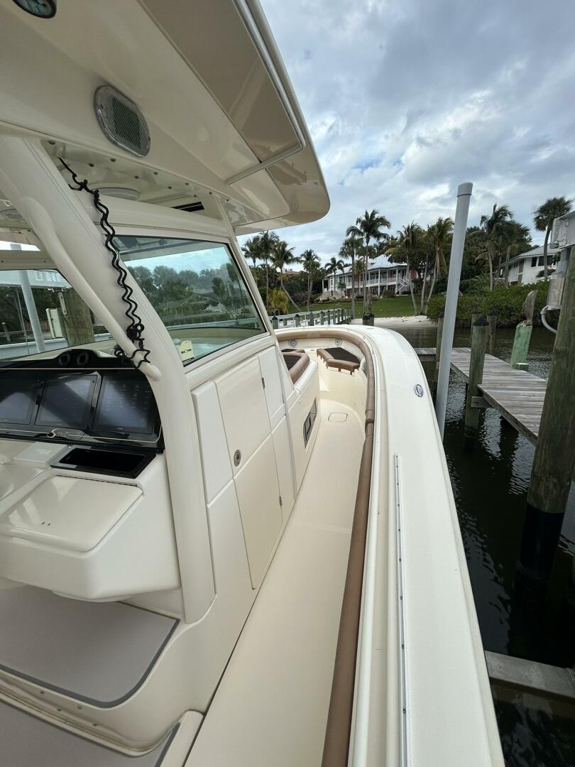 Slide: The Image of Scout 350 Lxf 2015 - 4955357