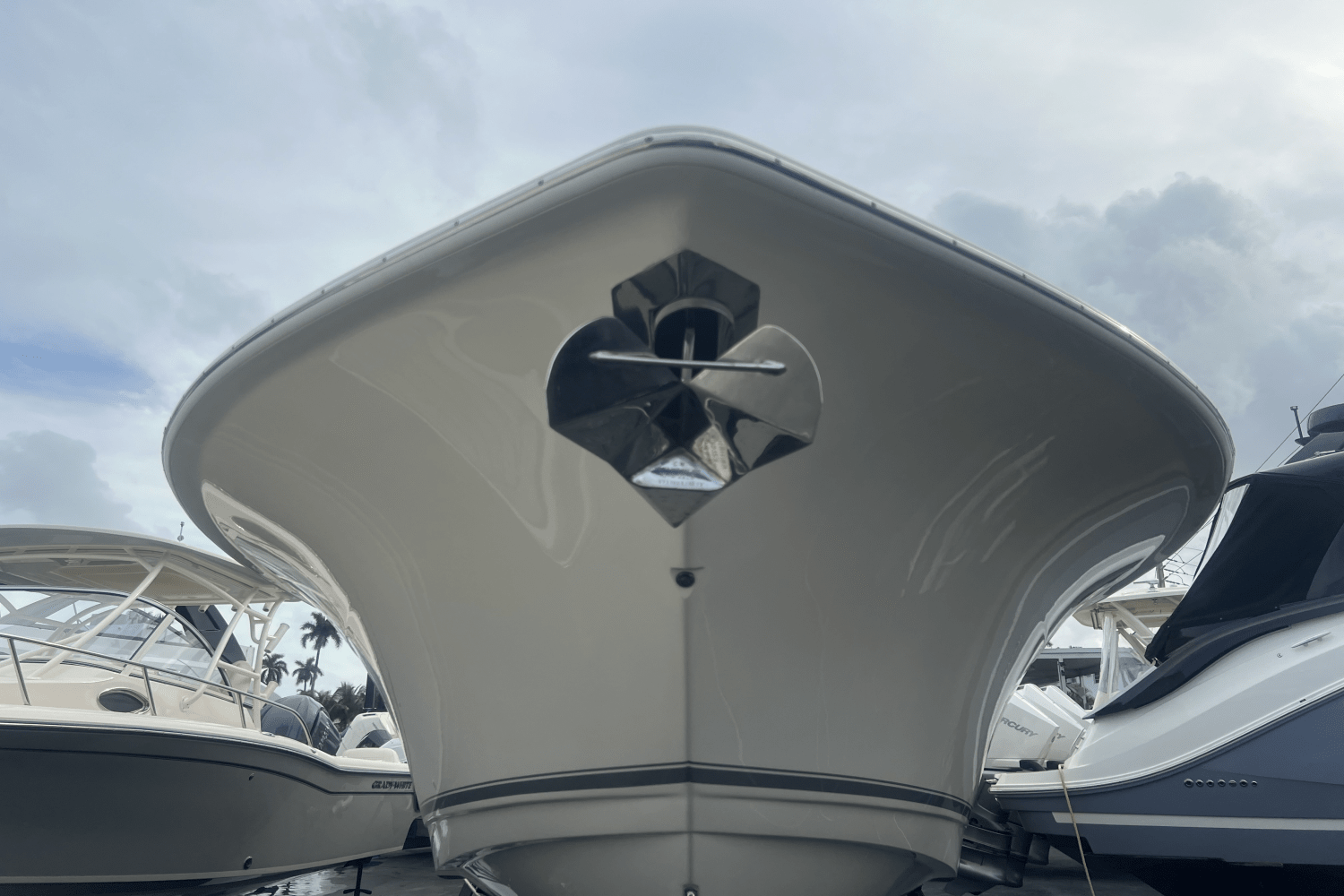 Slide: The Image of Scout 355 LXF 2018 - 2