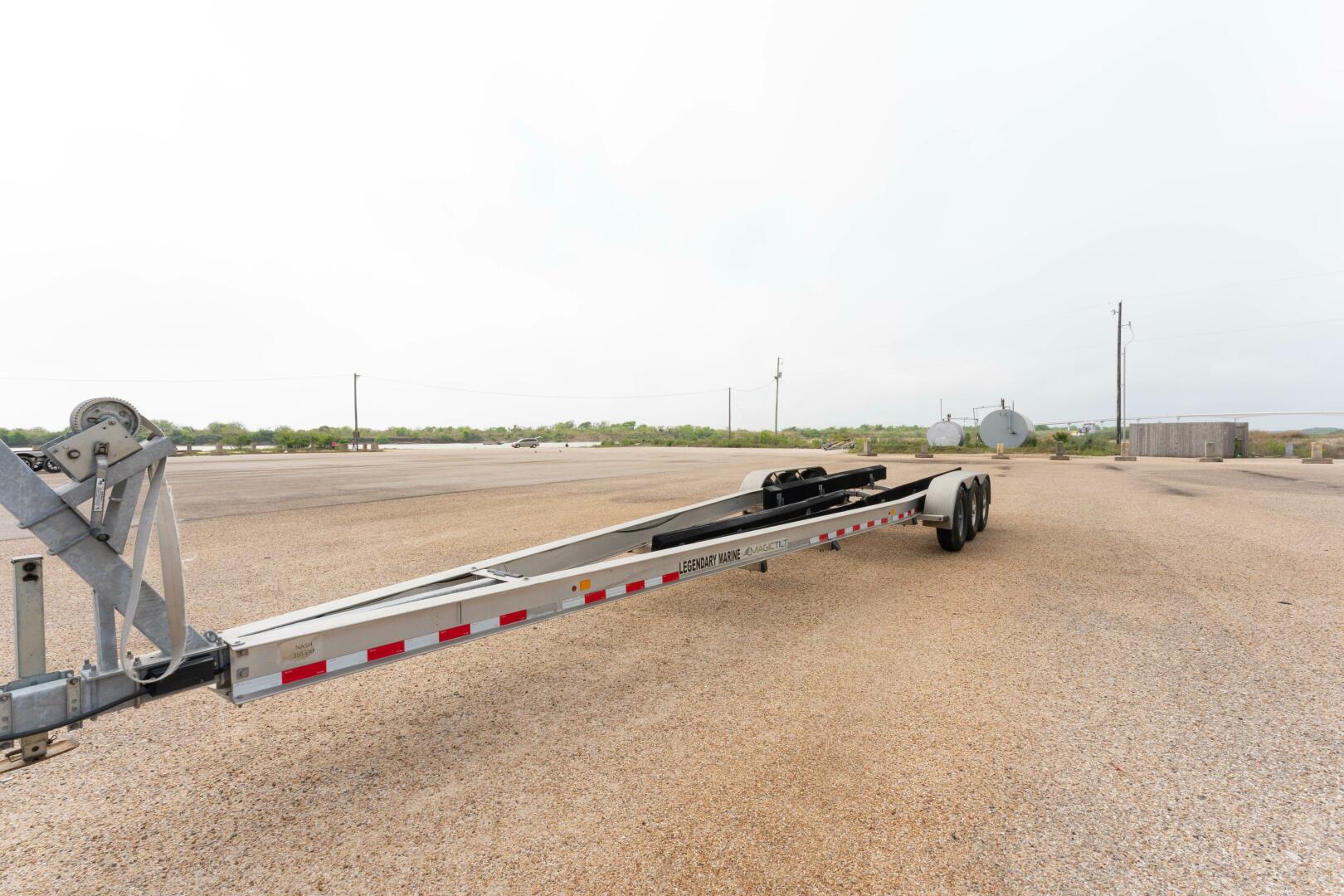 Slide: The Image of 2018 Scout 355 LXF - 5191201