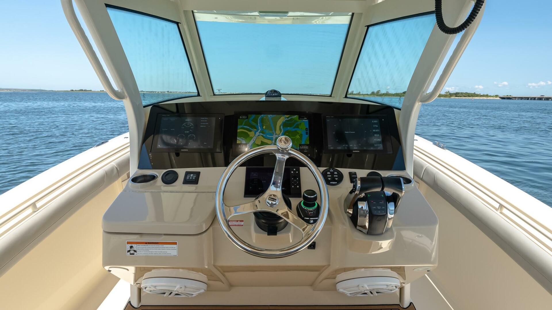 Slide: The Image of Scout 355 LXF 2019 - 4673229