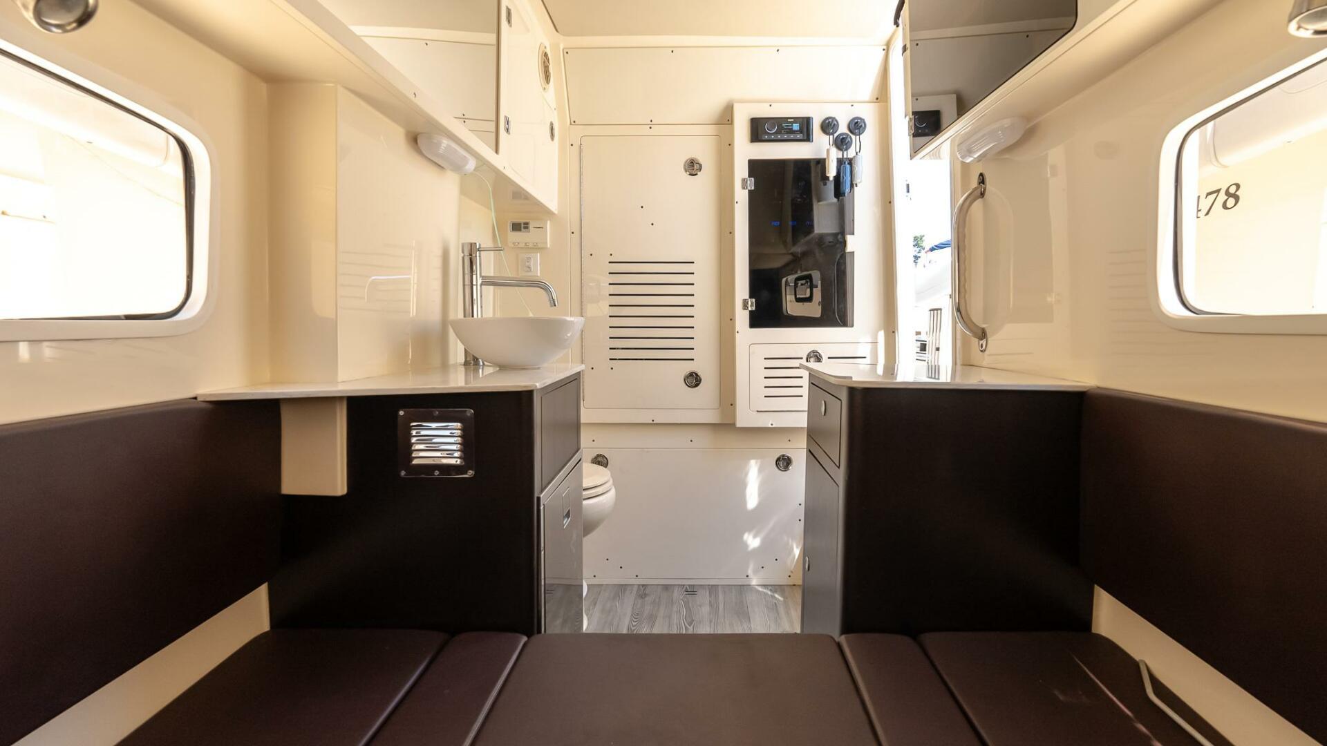 Slide: The Image of Scout 355 LXF 2019 - 4673241