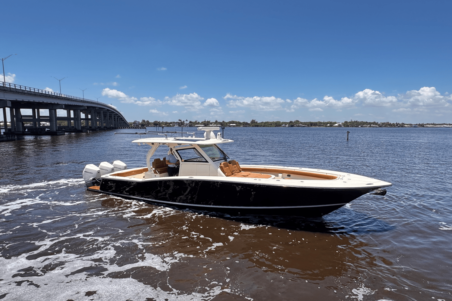 Slide: The Image of Scout 355 LXF 2021 - 0