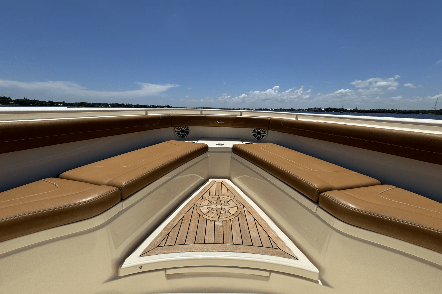 Slide: The Image of Scout 355 LXF 2021 - 13