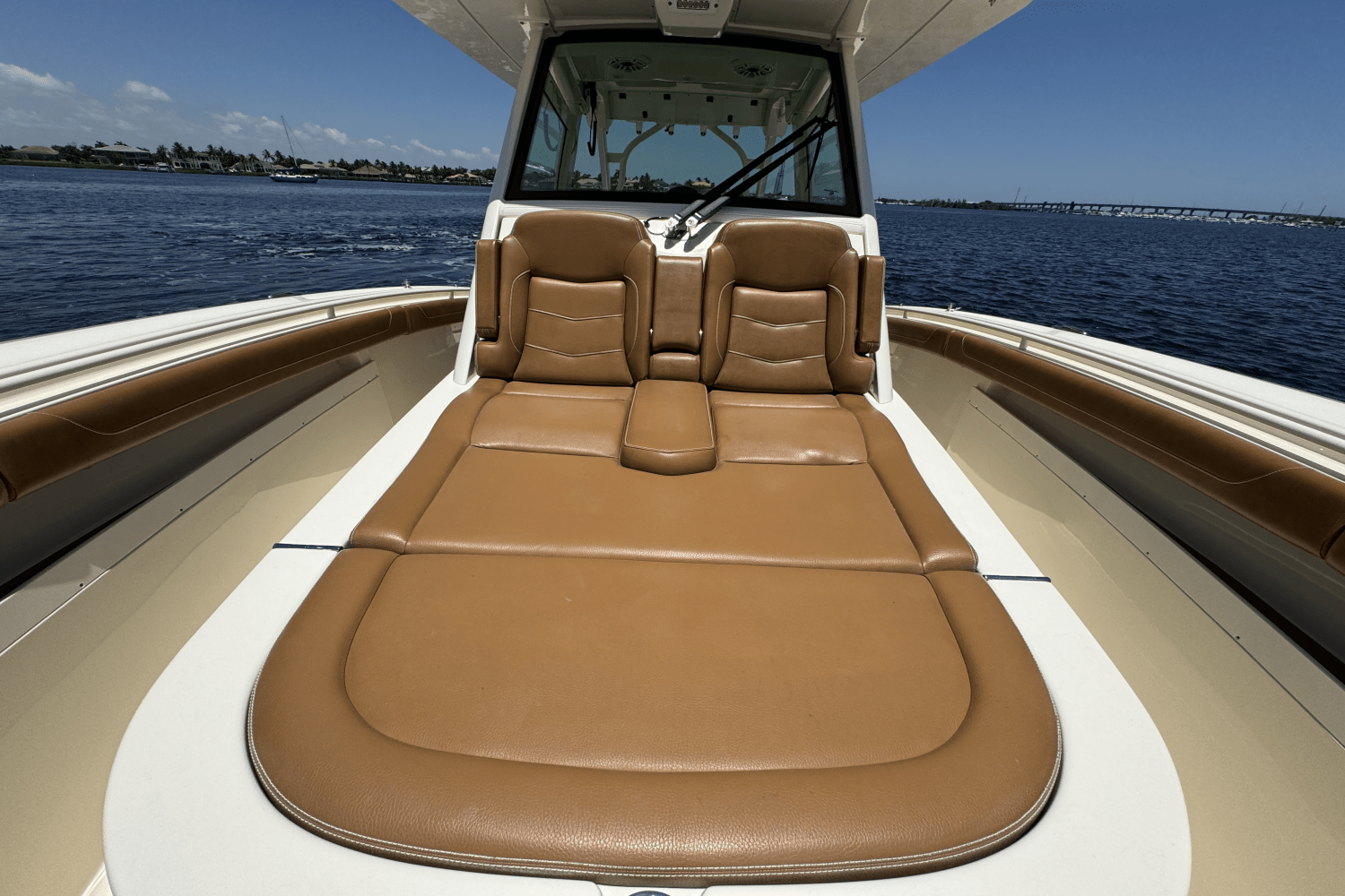 Slide: The Image of Scout 355 LXF 2021 - 15